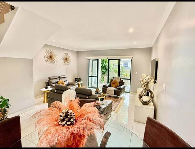 2 BEDROOM DUPLEX FOR SALE IN BRYANSTON EAST